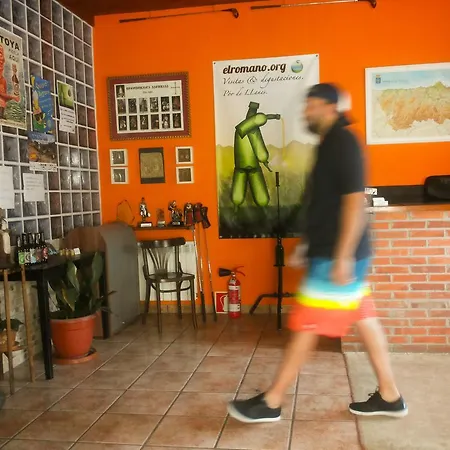 Rural Cuartamenteru Отель Поо-де-Льянес