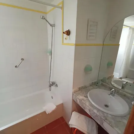 Rural Cuartamenteru ポオ・デ・リャネス