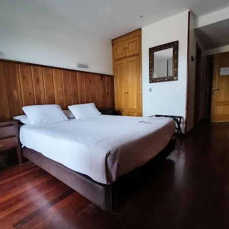 Hotel Rural Cuartamenteru