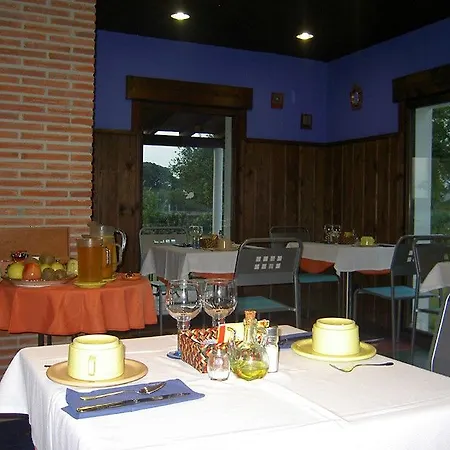 Rural Cuartamenteru Hotel 2*