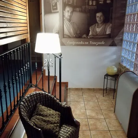 Rural Cuartamenteru Hotel 2*