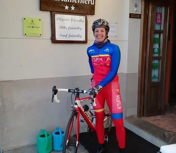 Rural Cuartamenteru Hotel Poo De Llanes