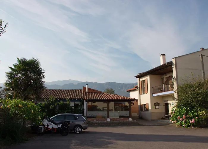 Rural Cuartamenteru Hotel