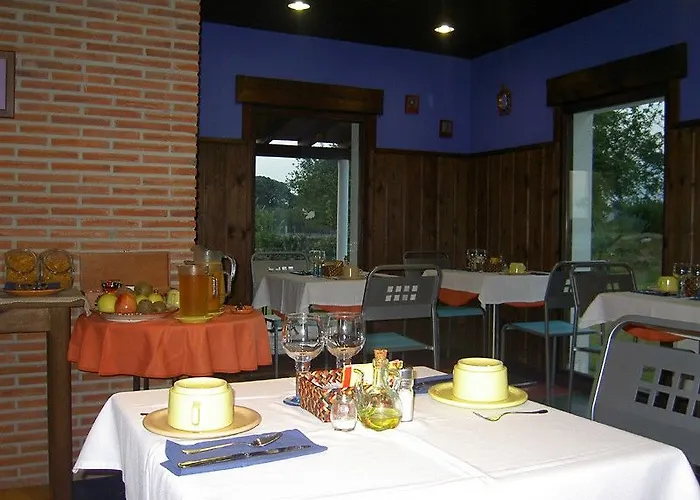 Rural Cuartamenteru Hotel 2*